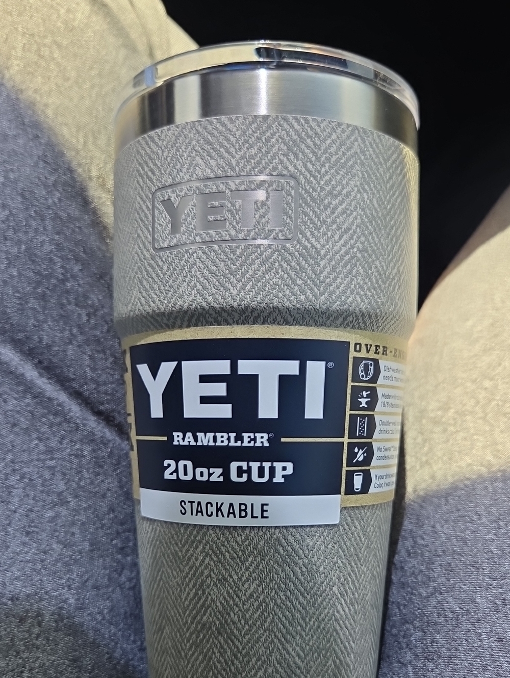 YETI Rambler 20 oz Cup -  Ligh Green